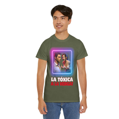 CAMISETA HOMBRE ALFA "LA TÓXICA A LA VERGA".(USA).